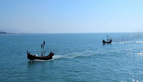 মধ্যরাত থেকে সাগরে মাছ ধরায় নিষেধাজ্ঞা