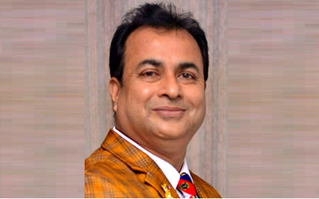 কৃষক মরছে মাঠে, ফড়িয়া হাসছে হাটে!