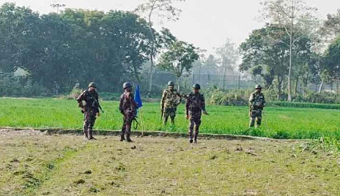 দুই বাংলাদেশিকে ধরে নিয়ে গেছে বিএসএফ, দুই ভারতীয়কে আটক করেছে এলাকাবাসী
