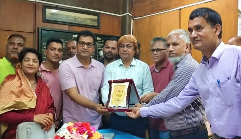 ২৬ বছরের কর্মজীবন শেষ করলেন কর্ণফুলী পেপার মিলের আনিছুর