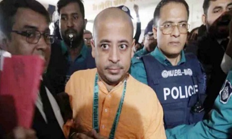 ৪ মামলায় চিন্ময় দাসকে গ্রেপ্তার দেখানোর নির্দেশ