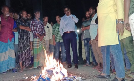 ফরিদপুরে নকল সিগারেট বিক্রির দায়ে ব্যবসায়ীকে ১৫ দিনের কারাদণ্ড
