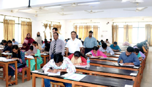 উৎবমুখর পরিবেশে হাবিপ্রবি’র ভর্তি পরীক্ষা সম্পন্ন