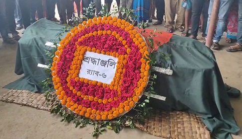 এএসপি পলাশের অন্ত্যেষ্টিক্রিয়া সম্পন্ন, আত্মহত্যায় প্ররোচনাকারী স্ত্রীর বিচার দাবি  