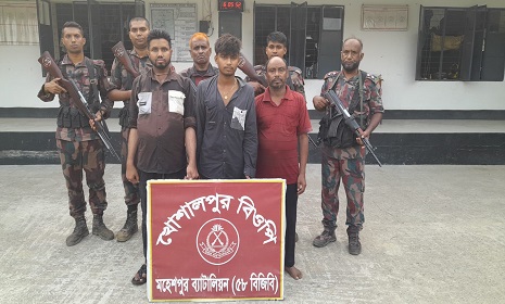মহেশপুর সীমান্তে নারী শিশুসহ আটক ৫৯