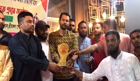 শ্রীমঙ্গলে জুলাই গণঅভ্যুত্থানে আহতের সম্মাননা স্মারক প্রদান