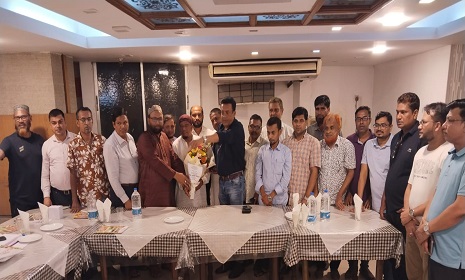 হজ্জযাত্রা উপলক্ষে সুবর্ণচর উপজেলা সমিতি সদস্যদের বিদায় সংবর্ধনা