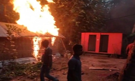 ঢাকায় আটক আসামী মাদারীপুরের তামিমের গ্রামের বাড়িতে আগুন
