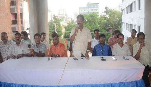 রাষ্ট্রদ্রোহ মামলার প্রতিবাদে যশোরে পূজা উদযাপন পরিষদের মতবিনিময় সভা