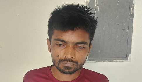 রাতভর অভিযানে পুনরায় গ্রেফতার সেই মাদক ব্যবসায়ী রিয়াজ ফকির