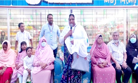 ঈশ্বরদীতে নিম্নআয়ের মানুষের জন্য ‘সুলভ বাজার’ উদ্বোধন