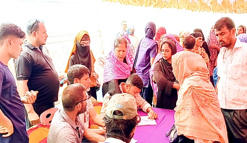 ঈশ্বরদীতে ১৫শ' কৃষক-কৃষাণী পেলেন বিনামূল্যে স্বাস্থ্যসেবা