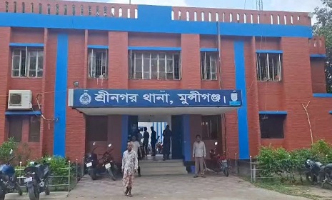 ঢাকা-মাওয়া এক্সপ্রেসওয়েত মাছবাহী পিকআপ ভ্যান ছিনতাই
