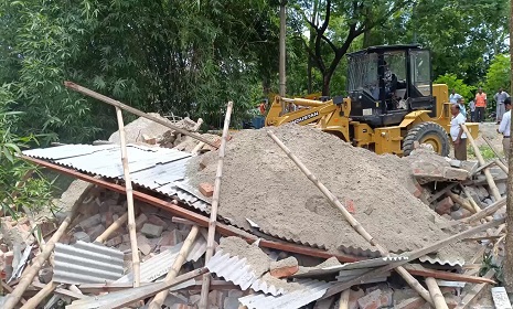 শৈলকুপায় মহাসড়কের অবৈধ স্থাপনা উচ্ছেদ