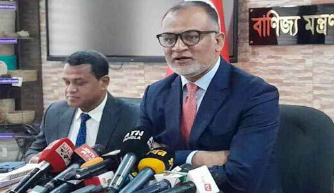 ‘অসাধুরা বাজারের ছোট প্রতিষ্ঠানগুলোকে ধ্বংস করছে’