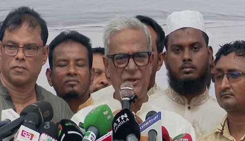 ‘আপনি ১৮ কোটির ইউনূস, আমরা পদত্যাগ চাই না’