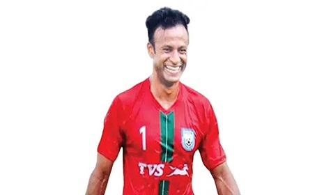 ফুটবল ক্যারিয়ারের ইতি টানলেন রানা