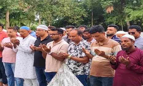 নড়াইলে নিহত যুবদল নেতার কবর জিয়ারত করলেন বিএনপি নেতৃবৃন্দ