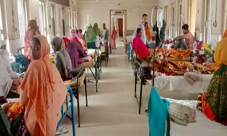 ঈশ্বরদী ইপিজেডে খাবার খেয়ে অসুস্থ, শতাধিক শ্রমিক হাসপাতালে