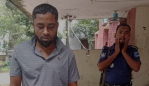বোয়ালমারীতে অস্ত্র-কার্তুজ ও ইয়াবাসহ বহু মামলার আসামি গ্রেফতার