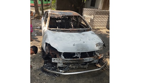 ঈদের রাতে ব্যবসায়ীর প্রাইভেটকারে রহস্যজনক আগুন