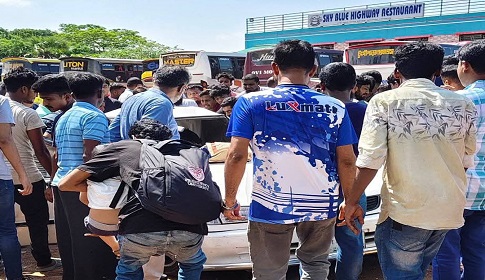 গোপালগঞ্জে বাস-প্রাইভেটকারের সংঘর্ষে শিশু নিহত