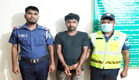 ঈশ্বরদীতে কাভার্ডভ্যান চাপায় মা-মেয়েসহ ৩ জন নিহতের ঘটনায় চালক গ্রেফতার