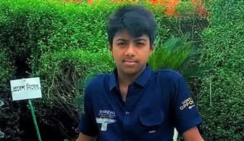 গাছের সাথে মোটরসাইকেলের ধাক্কা, প্রাণ গেল স্কুলছাত্রের