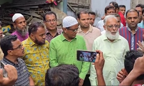 ইউনিয়ন বিএনপির সাবেক সভাপতির বাড়ি ভাংচুর, পরিদর্শনে উপজেলা বিএনপি নেতারা