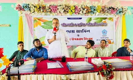 ‘নৈতিক শিক্ষায় জীবনকে আলোকিত করতে হবে’