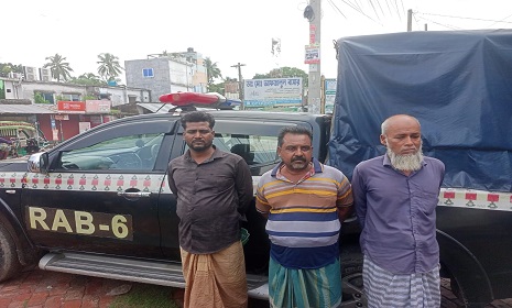 কালিগঞ্জে র্যাব এর অভিযান ৩৯৮ বোতল ফেনসিডিল জব্দ, আটক ৩