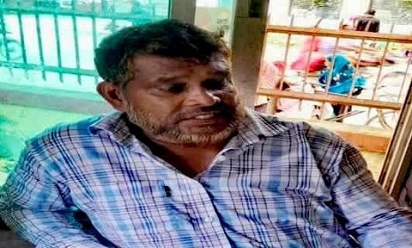 বিরলে প্রকাশ্য দিবালোকে মাথায় অস্ত্র ঠেকিয়ে নগদ ৩৪ লাখ টাকা ছিনতাই