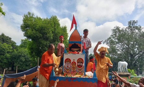ধর্মীয় উৎসাহ উদ্দীপনার মধ্য দিয়ে ফরিদপুরে রথযাত্রা পালিত