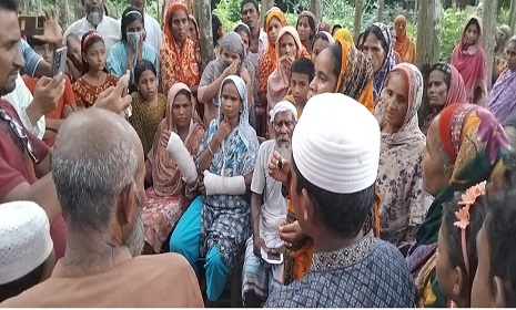 পলাশবাড়ীতে টিউবওয়েলের ড্রেন পরিস্কার করাকে কেন্দ্র করে হামলা, আহত ৩, থানায় মামলা