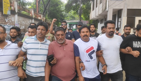 ফরিদপুরে আ.লীগ পুনঃপ্রতিষ্ঠার গোপন প্রচেষ্টার বিরুদ্ধে বিএনপির বিক্ষোভ মিছিল সমাবেশ
