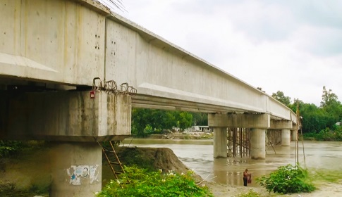 দুধ দিয়ে কালসাপ পুষছে টাঙ্গাইল এলজিইডি 