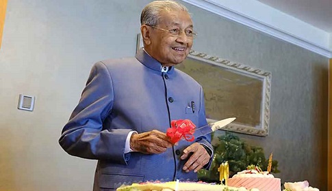 ‘বহুদলীয় গণতন্ত্র বরং দুর্বলতা তৈরি করে’