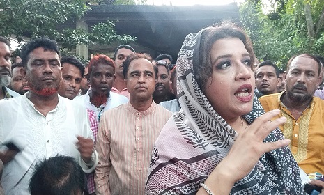 ‘নিজেদের মধ্যে কোন দলাদলি বা গ্রুপিং করা যাবে না’