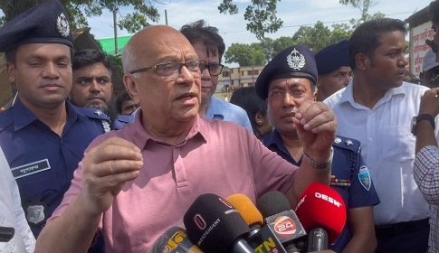 ‘ফেনীর বন্যা সমাধানে সেনাবাহিনীর মাধ্যমে নদীর বেড়িবাঁধ নির্মাণ হবে’