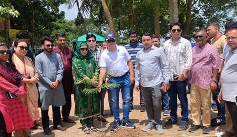 রাজবাড়ীতে সৌন্দর্যবর্ধন ও নদী ভাঙন রোধে বৃক্ষরোপণ
