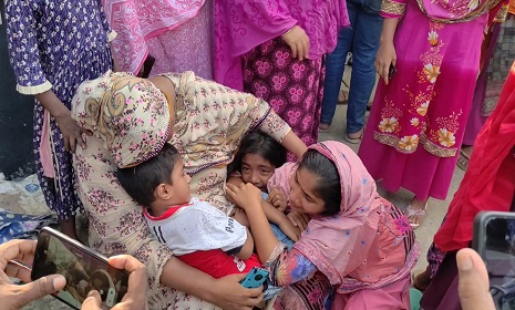 হিলিতে চোর সন্দেহে যুবককে পিটিয়ে হত্যা, আটক ২