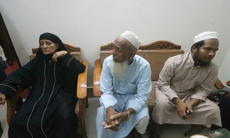 ফরিদপুর পাসপোর্ট অফিসে রোহিঙ্গা ও দালালসহ আটক ৫