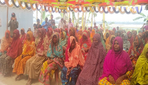 কুড়িগ্রামের চরাঞ্চলে নারীদের ভয়াবহ স্বাস্থ্যঝুঁকি, চিকিৎসা যেন বিলাসিতা
