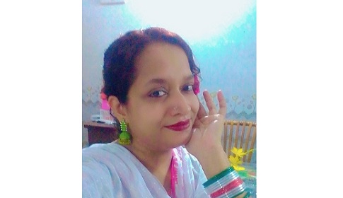 নিয়ম-নীতির তোয়াক্কা না করে শিক্ষার্থীদের জীবন নিয়ে খেলছে এক শিক্ষিকা