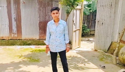 এক রাতেই রুমি থেকে রাফি, এলাকায় চাঞ্চল্য