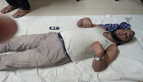 জেলা যুবদল নেতার হাতে পৌর যুবদল নেতা আক্রান্ত