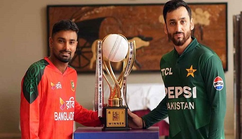 বাংলাদেশ-পাকিস্তান টি-টোয়েন্টি সিরিজের ট্রফি উন্মোচন