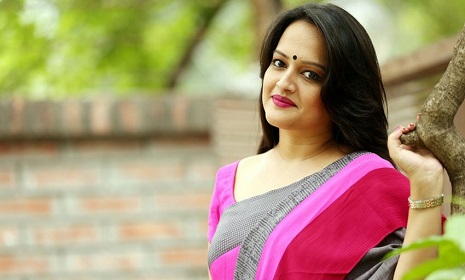 অর্ধযুগ পর গানে ফিরছেন ঈশিতা