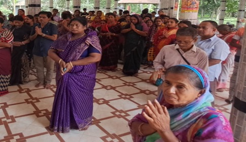 শোক দিবসে নড়াইলে সিদ্ধেশ্বরী কালিমাতা মন্দিরে বিশেষ প্রার্থনা