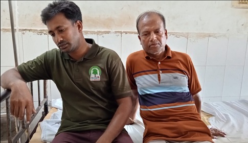 সুন্দরবন থেকে অবৈধ শুঁটকি পাচারে বাধা, ৪ বনরক্ষী আহত, টহল বোট ছিনতাই